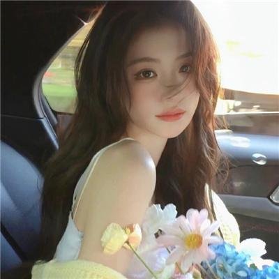 比基尼少女